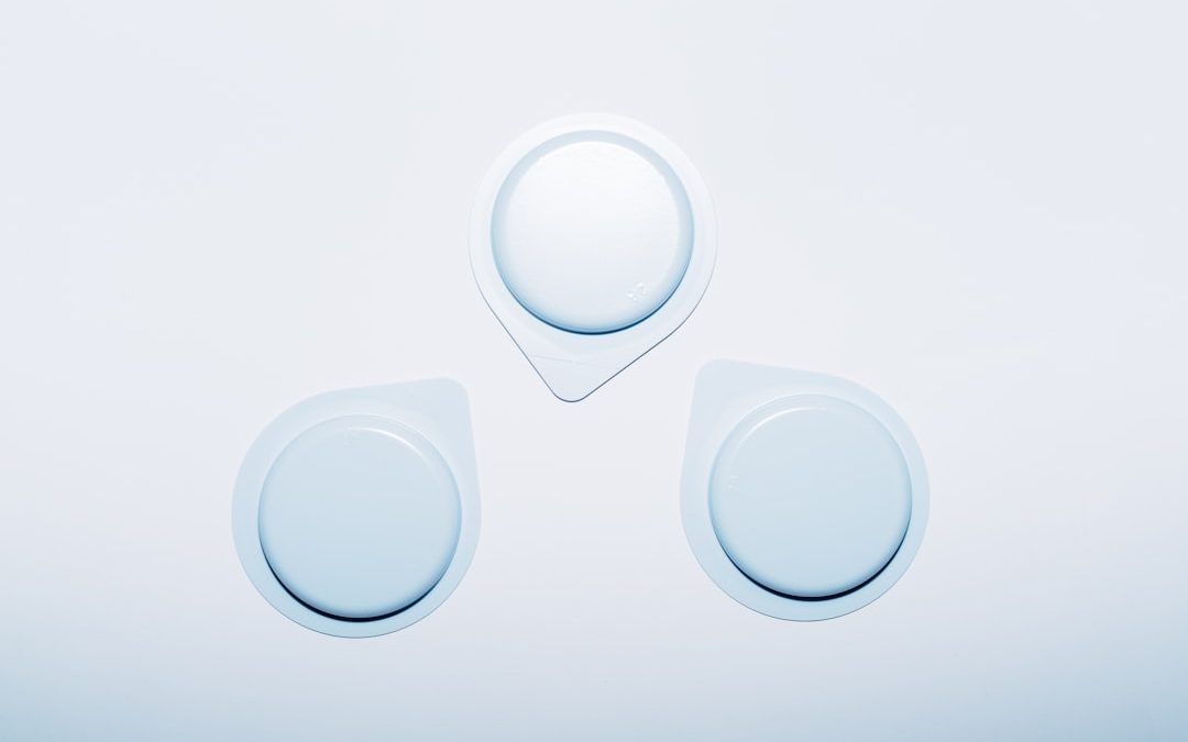 Sleeping in Contact Lenses: Eye Experts’ Truth