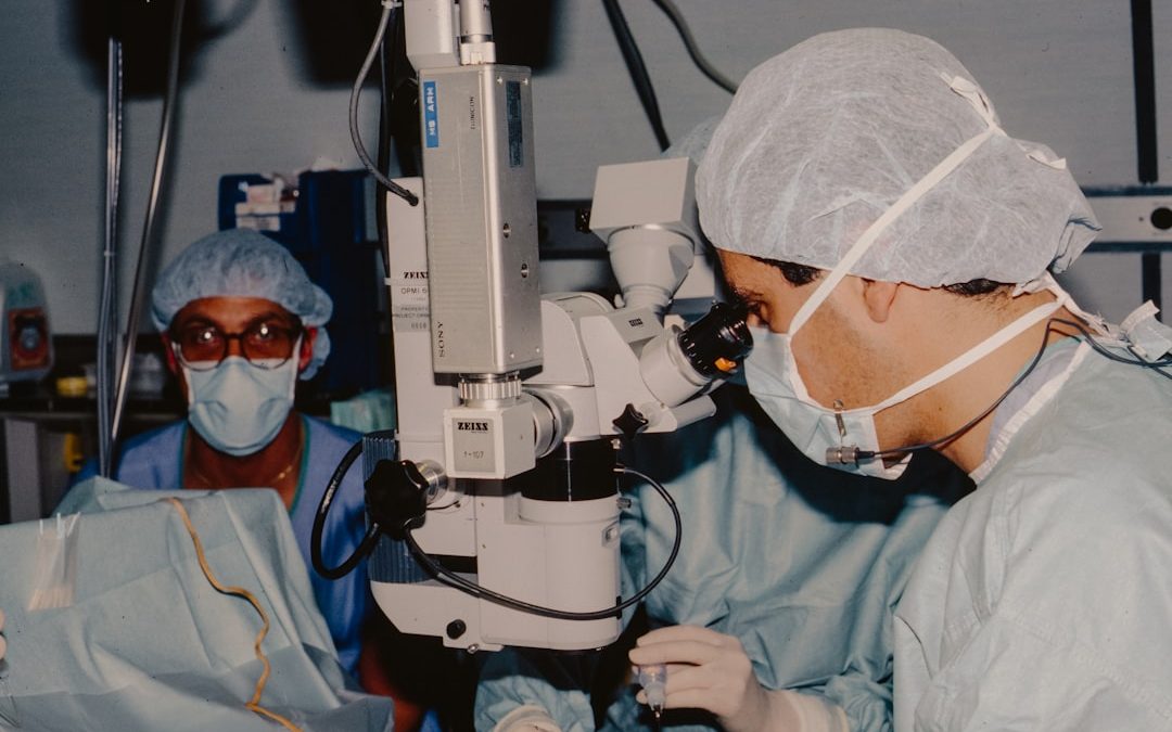 Choosing the Right Eye Care Professional