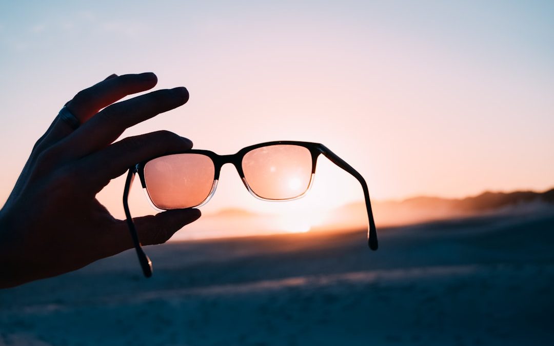 Transition Lenses Pros and Cons for Everyday Use