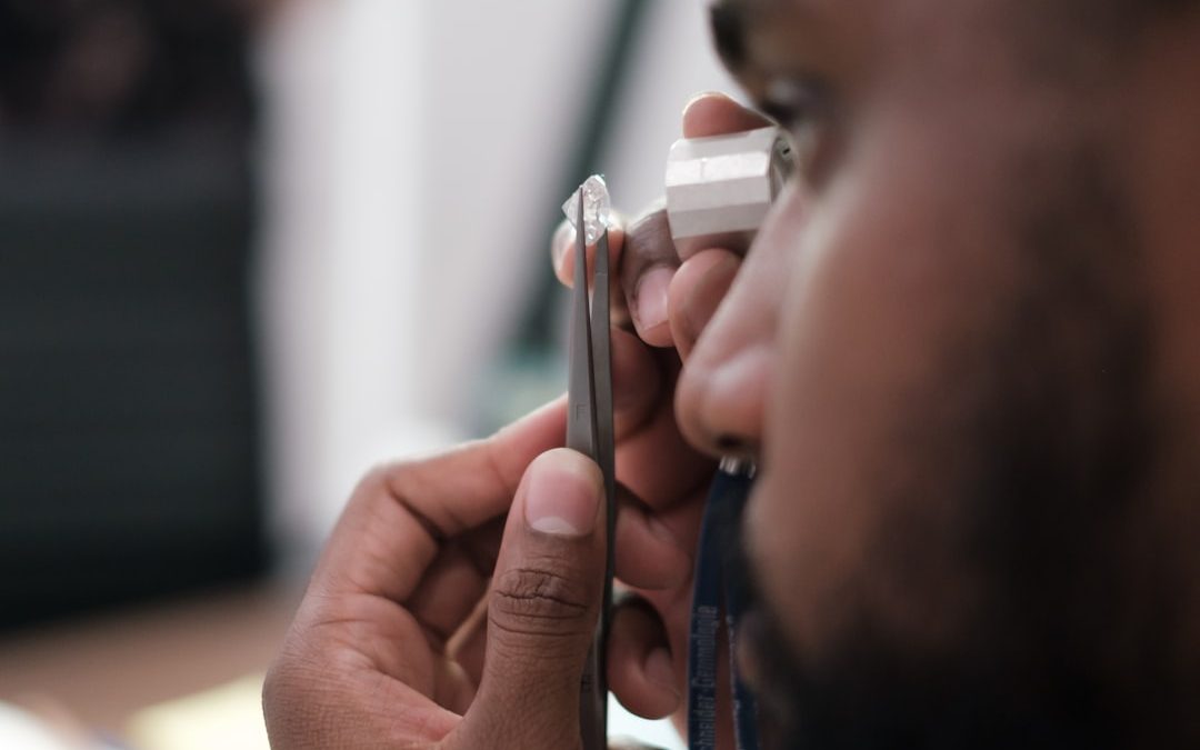 Contact Lens Fitting: Step-by-Step Guide to Your First Appointment